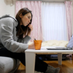 完全テレワーク導入後の孤独な一人暮らしの生活をweb業界の女性が語る