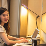 コロナで旅行業務の仕事を完全テレワーク化！在宅のメリット・デメリットと感想を語る